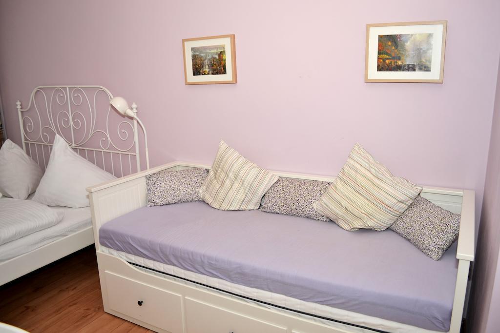 Ruterra Apartment Cimburkova Прага Екстер'єр фото