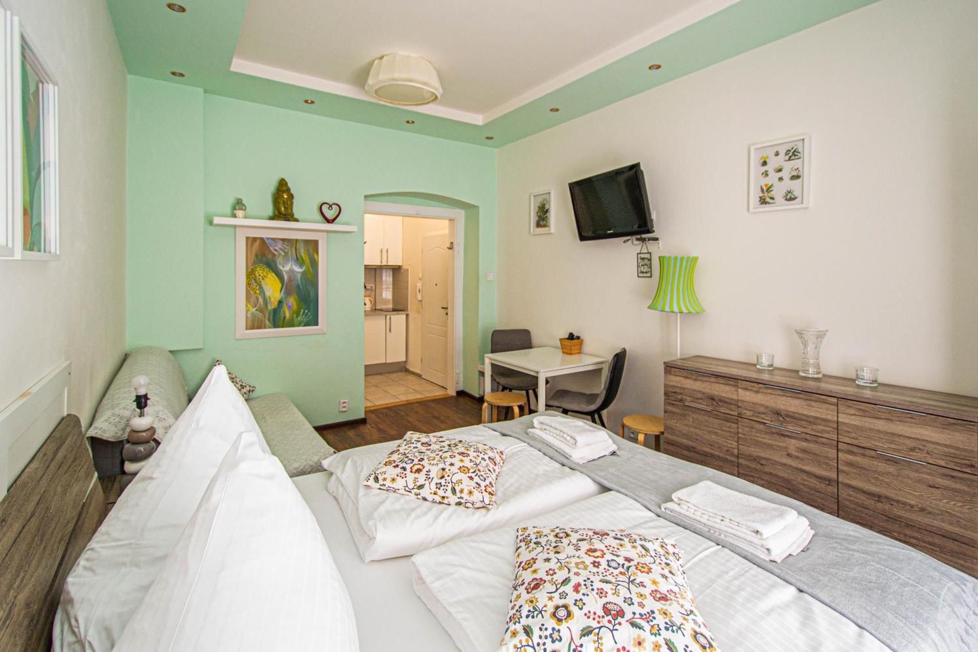 Ruterra Apartment Cimburkova Прага Екстер'єр фото
